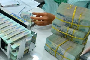 Tiền mặt xử lý nợ xấu: Đề xuất khó nhưng khả thi!
