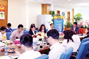 Một trong những nỗ lực cung cấp thông tin đầy đủ, chính xác của HQC là định kỳ tổ chức gặp gỡ nhà đầu tư hàng quý