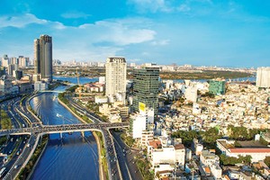 Bên cạnh khó khăn, thách thức nhất định, Việt Nam có không ít cơ hội để thực thi phát triển bền vững và hội nhập với nền kinh tế xanh toàn cầu