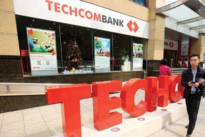 Ký kết hợp đồng độc quyền 15 năm với Manulife, Techcombank kỳ vọng sẽ cán mốc doanh thu phí bảo hiểm trên 10.000 tỷ đồng trong 5 năm tới