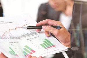 Sẽ có nhiều công ty vui mừng vì bị buộc hủy niêm yết theo luật để thoát khỏi hàng loạt ràng buộc, nghĩa vụ của một công ty đại chúng.