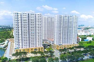 Báo cáo giao dịch chậm, vợ Chủ tịch HĐQT HQC bị phạt 27,5 triệu đồng