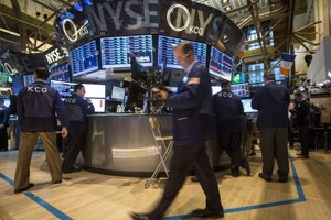 Phố Wall có tuần tăng điểm khá - Ảnh: Reuters