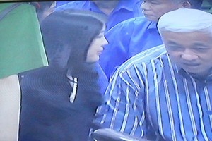 Giây phút trùng phùng của vợ chồng bầu Kiên