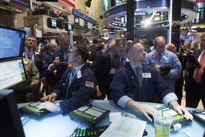 Phố Wall tăng mạnh nhờ dữ liệu kinh tế khả quan - Ảnh: Reuters