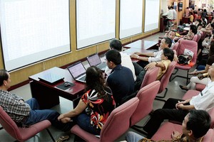 Náo nhiệt kỳ đổi rổ ETF