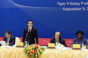 Phó Thủ tướng Chính phủ Vũ Đức Đam phát biểu tại cuộc họp lần thứ nhất về Báo cáo Việt Nam 2030