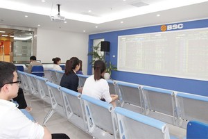 Tuần qua, UBCK đã có thông điệp trấn an nhà đầu tư trước cơn bão giá cổ phiếu - Ảnh: Hoài Nam