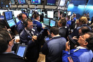 Giới đầu tư lo sợ với dữ liệu việc làm Mỹ khả quan