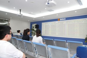 Việc bỏ hai mức giới hạn sở hữu 49% và 100% sẽ giúp khối CTCK thêm cơ hội hút dòng vốn ngoại