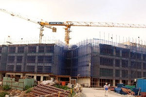 Block C khu Ruby Celadon City đang xây dựng