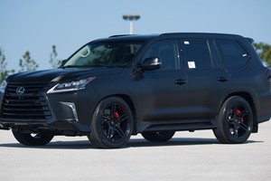'Thiên nga đen' Lexus LX570 2016