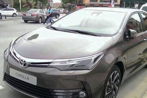 Toyota Altis 2017 lần đầu xuất hiện trên phố