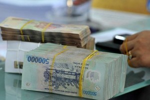 Ngân sách bội chi 3 tỷ USD sau 5 tháng
