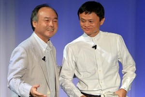 Chủ tịch Softbank - Masayoshi Son (trái) và Chủ tịch Alibaba - Jack Ma. Ảnh: Forbes