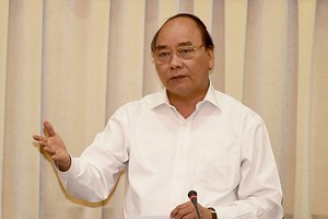 Thủ tướng Nguyễn Xuân Phúc nhấn mạnh TP. HCM phải là hòn ngọc chiếu sáng Biển Đông. Ảnh: VGP/Quang Hiếu
