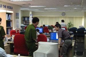 Các đoàn thanh kiểm tra liên ngành liên tục kiểm tra việc vi phạm sử dụng phần mềm. Ảnh: Minh họa