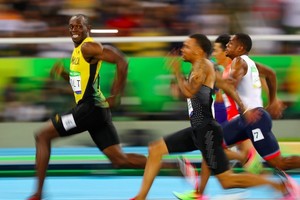 Usain Bolt kiếm và tiêu tiền thế nào