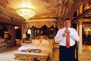  Vì sao Donald Trump lỗ gần 1 tỷ USD mà vẫn giàu?