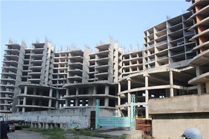 Số DN hoạt động trong ngành bất động sản nợ thuế và phí trong danh sách DN nợ thuế phí luôn đóng góp số nợ lớn (ảnh minh họa)