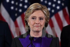 Bà Hillary Clinton trong bài phát biểu sau khi kết quả bầu cử Tổng thống được công bố ở New York, ngày 9/11. (Nguồn: AFP/TTXVN)
