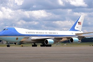Chuyên cơ tổng thống Mỹ Air Force One. Ảnh: Reuters.