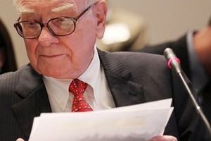 Warren Buffett làm gì ngoài giờ làm việc?