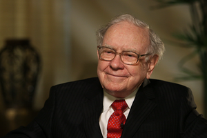 Warren Buffett không tỏ ra lo lắng khi Donald Trump đắc cử. Ảnh:CNN
