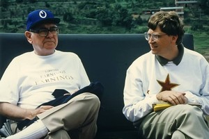 Warren Buffett (trái) và Bill Gates (phải) có rất nhiều điểm tương đồng. Ảnh: Gates Notes