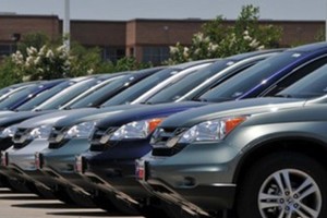 Thủ tướng yêu cầu chấm dứt nhận xe doanh nghiệp biếu, tặng