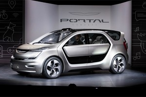 Fiat Chrysler Portal concept ra mắt tại CES 2017 với thiết kế 6 chỗ, động cơ điện và một loạt cảm biến cho phép được xếp vào dòng xe bán tự động. Ảnh:PRNews.