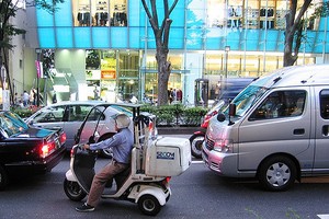 Một chiếc Honda Gyro Canopy trên đường phố Tokyo. Ảnh:Flickr.