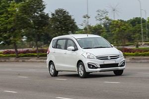 Suzuki Ertiga 2017 giá 639 triệu đồng.