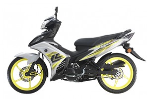 Yamaha 135LC 2017 bản màu bạc giới thiệu ở thị trường Malaysia.