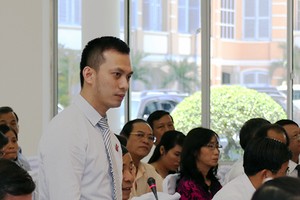 Ông Nguyễn Bá Cảnh  chuyển đến công tác đến Ban Dân vận Thành ủy giữ chức Phó Trưởng ban Thường trực Ban Dân vận Thành ủy Đà Nẵng 