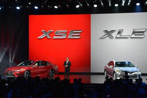 Toyota Camry 2018, ra mắt tại triển lãm Detroit 2017. Ảnh:Thecarconnection.