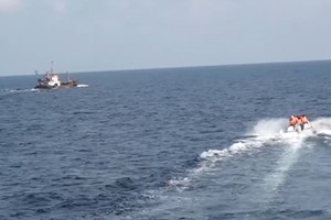 Liên tiếp bắt giữ 600.000 lít dầu buôn lậu trên biển  