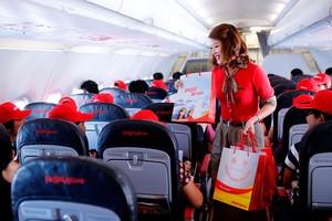 Vietjet chào mừng chuyến bay đầu tiên Nha Trang - Đà Nẵng
