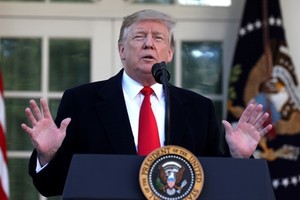 Trump phát biểu tại Vườn Hồng, Nhà Trắng ngày 25/1. Ảnh: AFP.