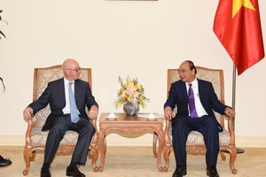 Thủ tướng tiếp Trưởng Đại diện thường trú của Văn phòng Quỹ Tiền tệ Quốc tế (IMF) tại Việt Nam. Ảnh: VGP/Nhật Bắc