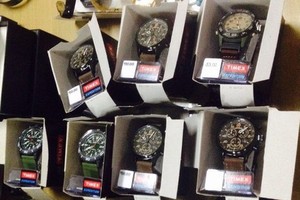 Hà Nội: Hải quan xin đấu giá lô 54 đồng hồ nhập lậu trị giá 75 triệu đồng