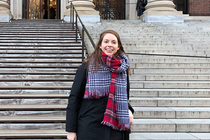 Emmie Martin thử nghiệm tiết kiệm bằng cách chỉ dùng thẻ. Ảnh:CNBC