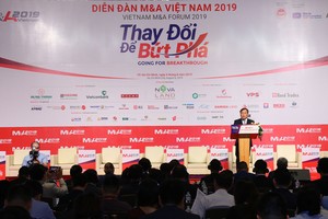 Ông Vũ Đại Thắng, Ủy viên Dự khuyết Ban chấp hành Trung ương Đảng, Thứ trưởng Bộ Kế hoạch và Đầu tư phát biểu tại Diễn đàn.