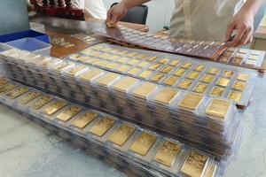 Giá vàng hôm nay ngày 1/9: Giá vàng trong nước tăng thêm 500.000 đồng/lượng
