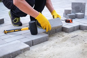 Xung đột Trung Đông đẩy chi phí xây dựng tăng vọt