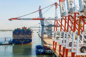 Xuất khẩu của Việt Nam tiếp tục tăng trưởng mạnh trong 2 tháng đầu năm. Ảnh: Shutterstock