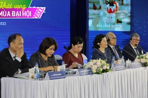 ĐHĐCĐ thường niên 2022 Vinamilk (VNM): Cổ đông thắc mắc về giá cổ phiếu 