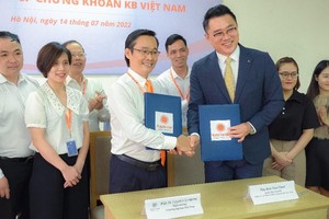 Chứng khoán KB Việt Nam đặt kỳ vọng gì khi hợp tác cùng Đại học Đại Nam? 