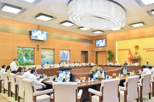 Uỷ ban Thường vụ Quốc hội nghe Phó tổng Kiểm toán nhà nước Ngô Văn Tuấn báo cáo kết quả thực hiện kế hoạch kiểm toán năm 2022.