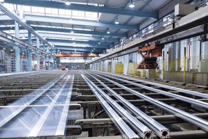 Việc mất điện đột ngột khiến các dây chuyền sản xuất dở dang bị dừng, sản phẩm bị hư hỏng. Ảnh ST